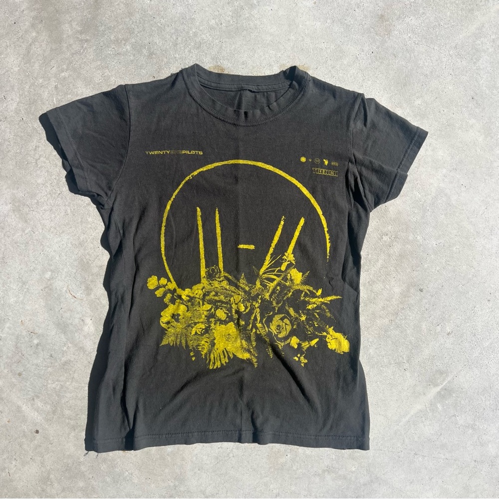 *Bundle* 2 Twenty One Pilots Women’s Graphic Tees